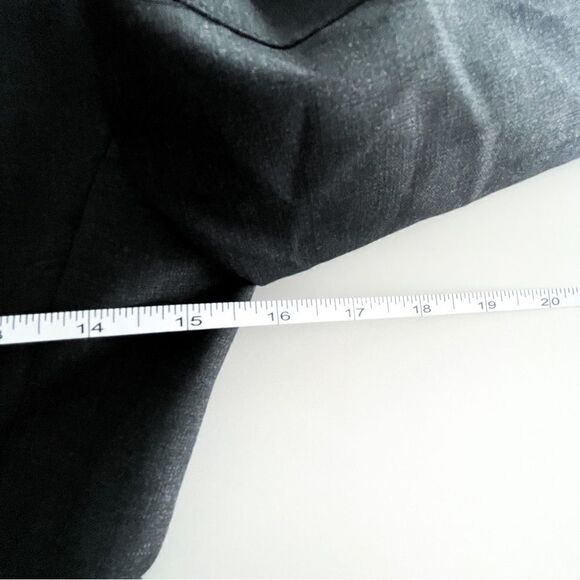 Aritzia Talula Blazer Black Wool Blend Women's 2 Two Decorative Buttons - Picture 6 of 7